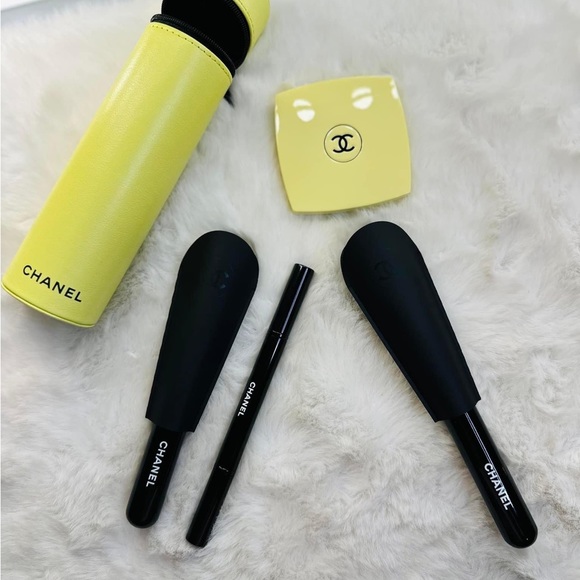 Chanel Limited Edition Brush set - Picture 3 of 3